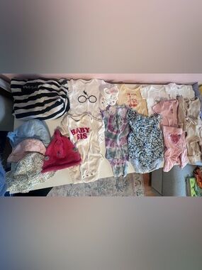 Babygirl Newborn 0-3month clothing bundle Milk Snob cover up